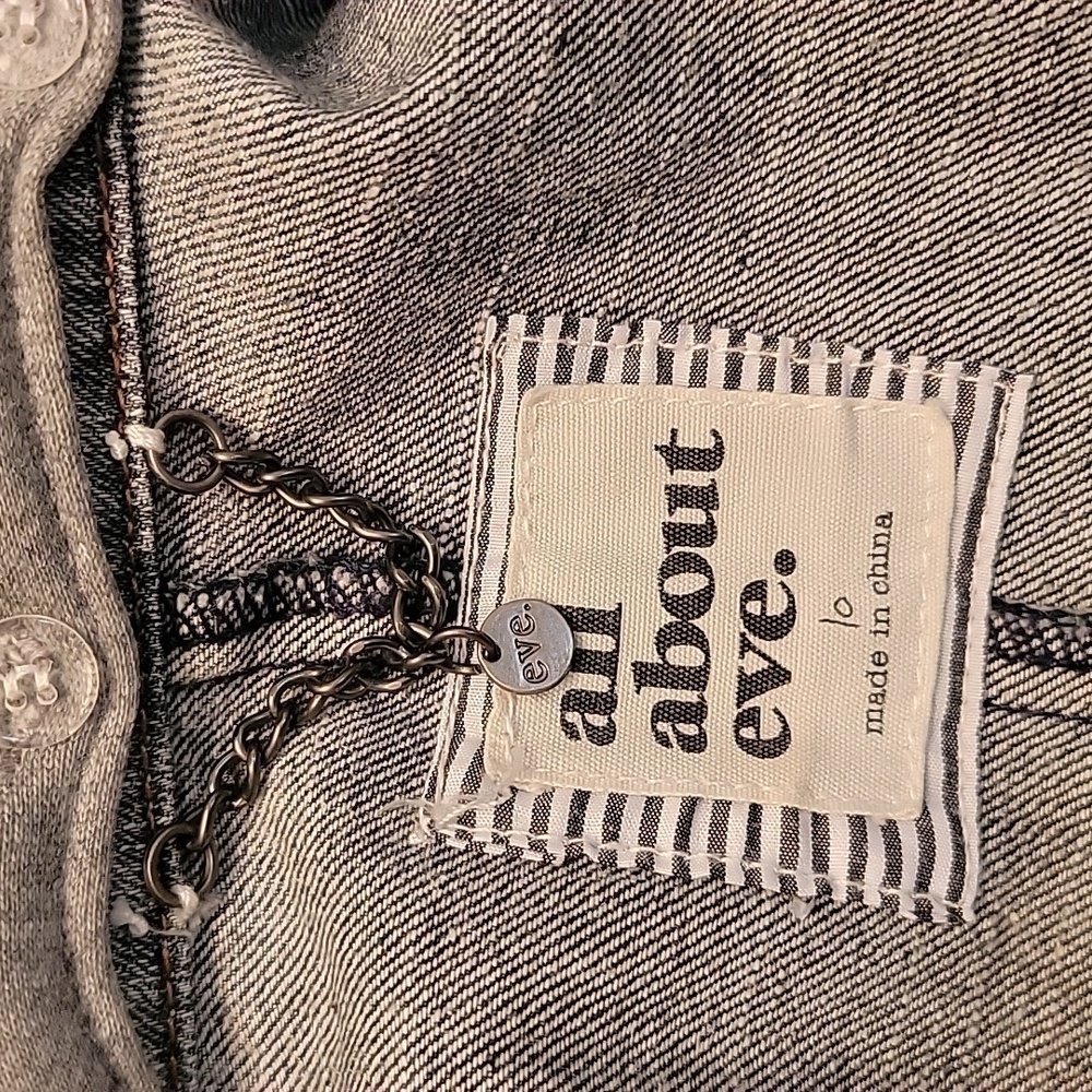 ~RARE~ All About Eve Distressed Denim Jacket w/ Removable Hoodie, size 10, NWOT - Picture 9 of 11